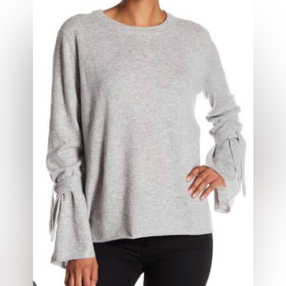 Catherine Malandrino Women’s Gray cashmere sweater size Medium
